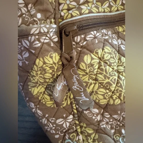 Vera Bradley diaper bag/ changing pad or weekender bag - Picture 10 of 10